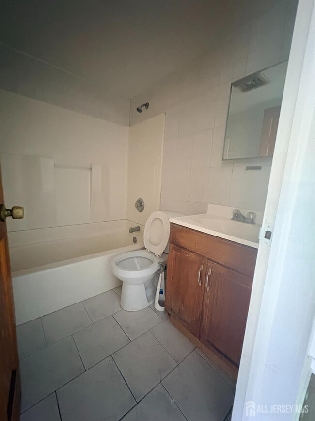 661 Catherine St Unidad 1D