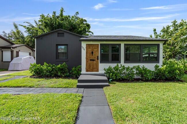 Photo - 509 E Fee Ave