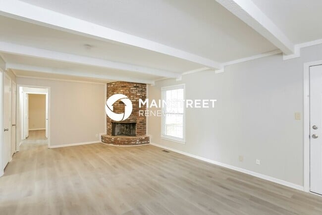 Photo - 4 Bedroom Pet-Friendly Home in Kansas City, MO with Main Street Renewal