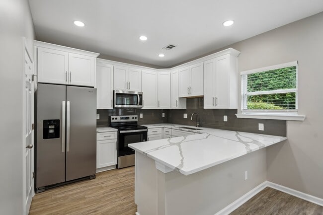 Building Photo - 585 McWilliams Road Unit 1701