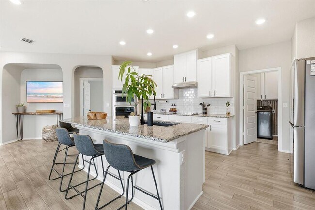 Photo - 1506 Dragonfly Loop