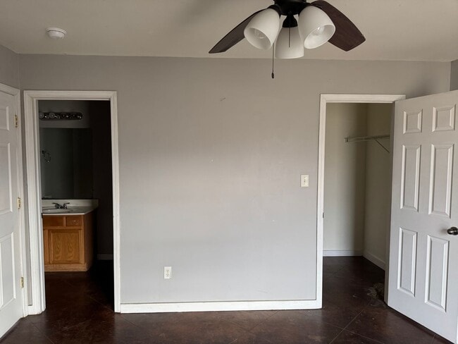 Photo - 111 Nikki Dr