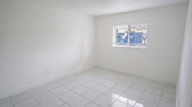 Living room 3