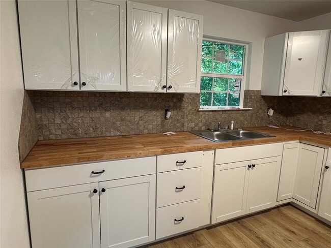 Photo - 146 Barbara Ln