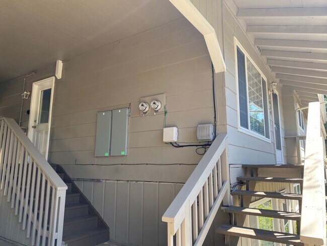 3037-3039 NE Slope St Unidad 3039
