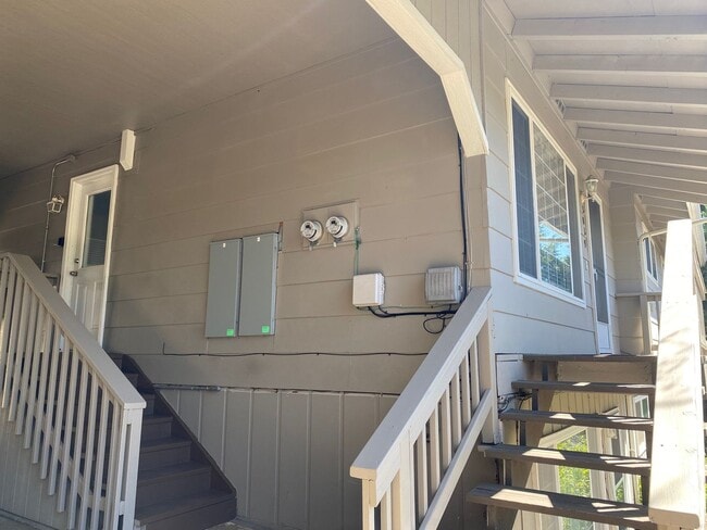 Photo - 3037-3039 NE Slope St Unit 3039