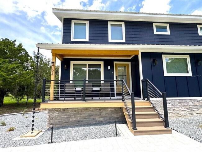 419 N Apopka Ave