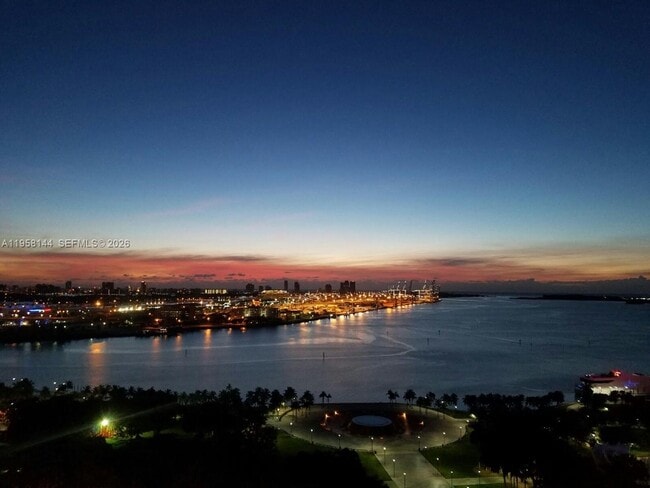 Photo - 50 Biscayne Blvd Unidad 2206