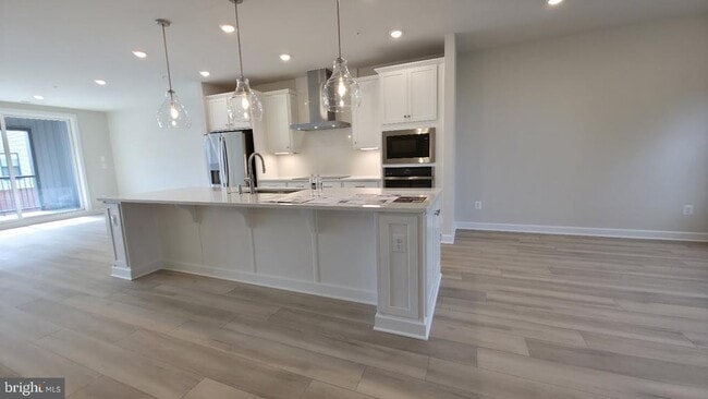 Photo - 21829 Express Ter