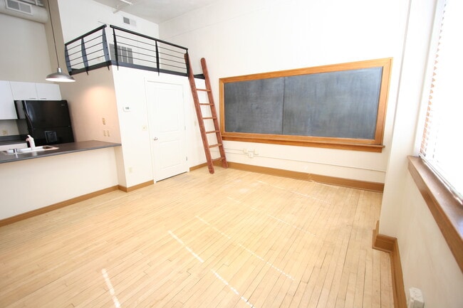 Photo - 100 Broadway Blvd NE Unidad 303