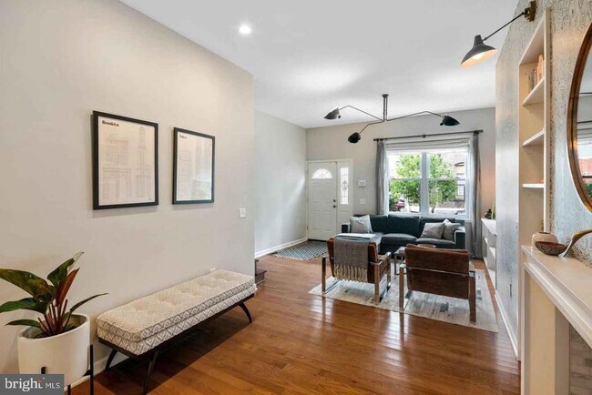 Photo - 1724 Morris St