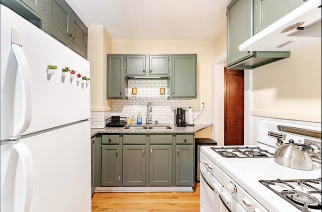 Building Photo - 4125 17th Ave S Rental