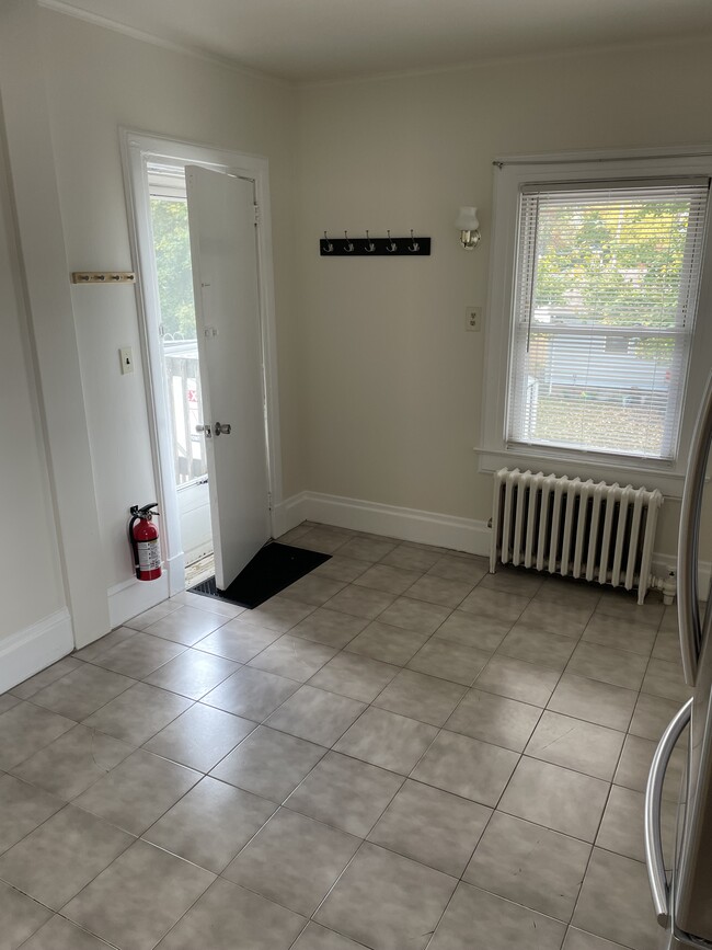 Kitchen/Entrance - 498 Ringwood Ave Unit 2nd Floor