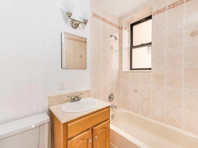 Photo - 14-17 31st Avenue