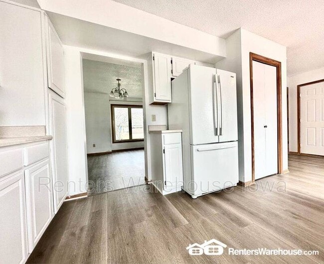 Photo - 2048 Walnut St