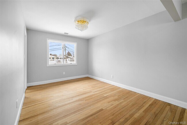 Photo - 89 Harvest Ln