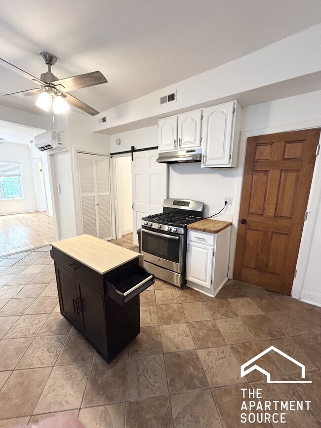 Photo - 2638 W Belden Ave Unidad 2