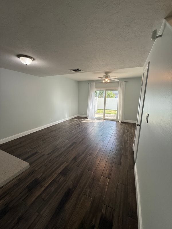 Photo - 2877 NE 15th St