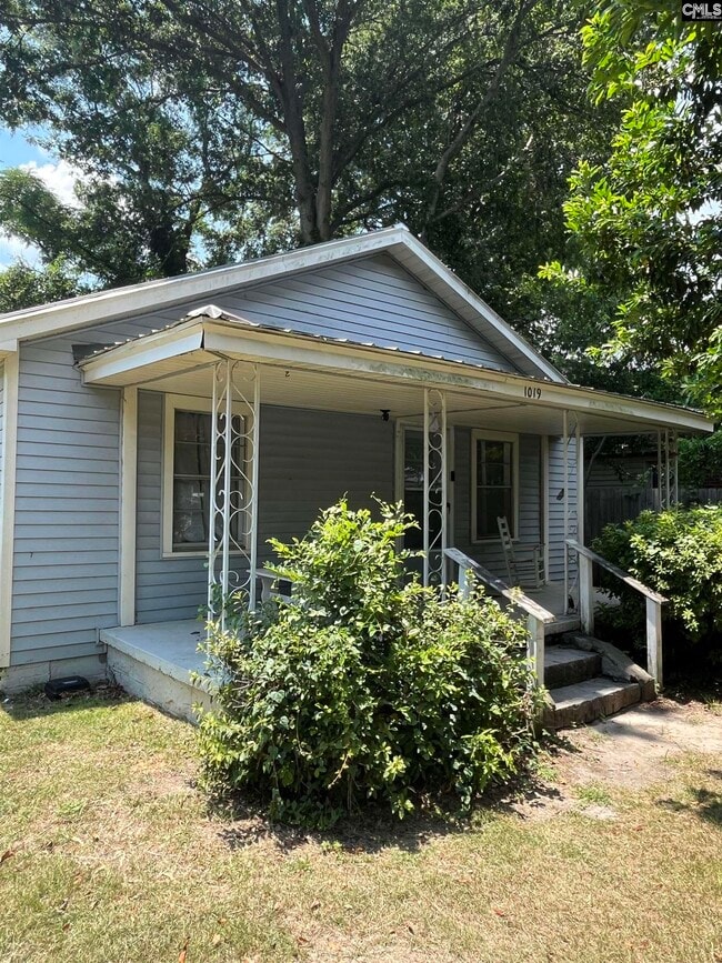 Building Photo - 1019 Hamrick St Rental