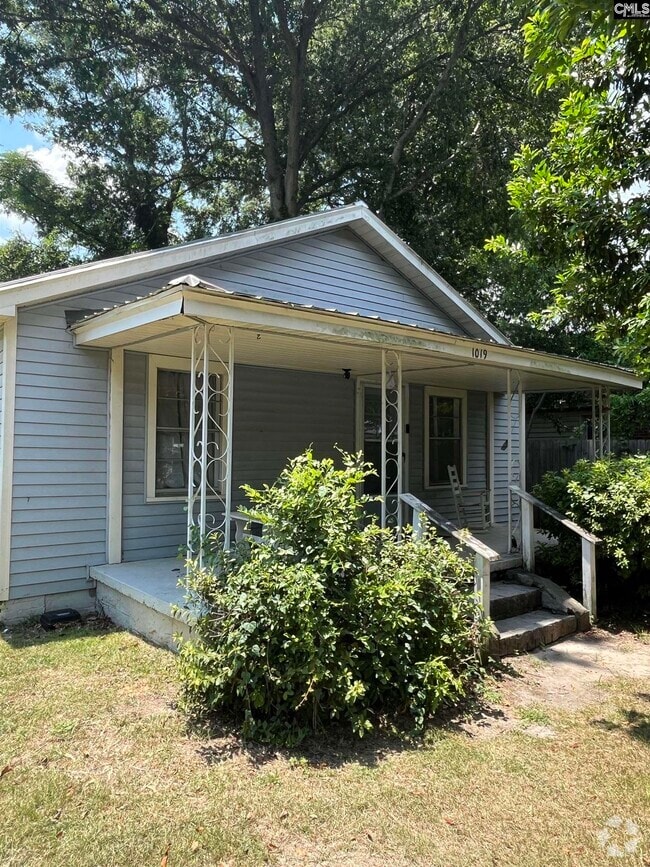 Building Photo - 1019 Hamrick St Rental