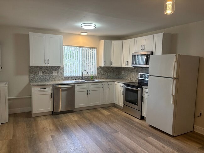 Photo - 3802 N Lake Dr Unidad 20