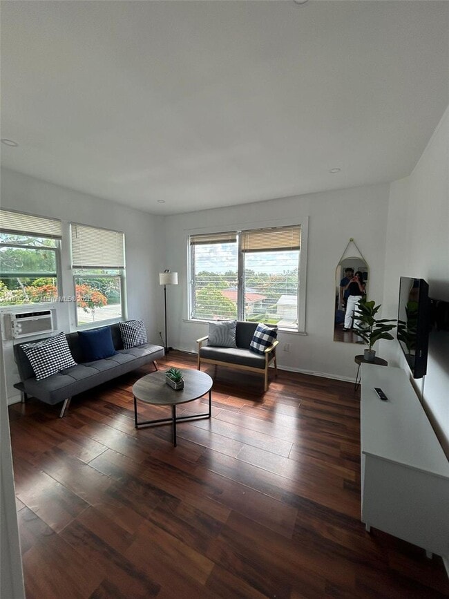 Photo - 444 Ponce de Leon Blvd Unit 9