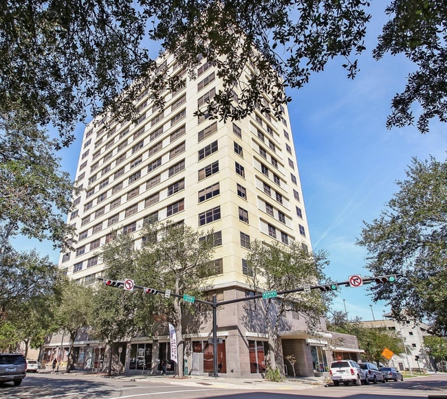 Building Photo - Charming Downtown Studio Apartment for Ren...