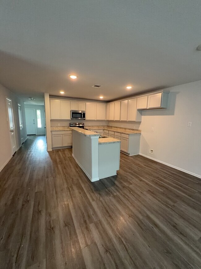 Photo - 505 Hines Ave Unidad B