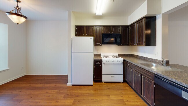 Photo - Cimmaron Oaks Court