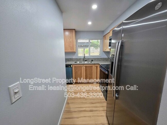 Photo - 3161 N Shore Dr SE