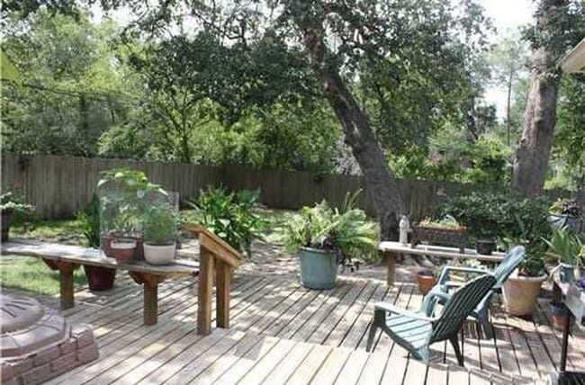 Photo - Spacious 3/2 home in convenient location