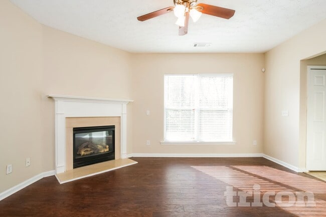 Photo - 155 Abenberg Ct