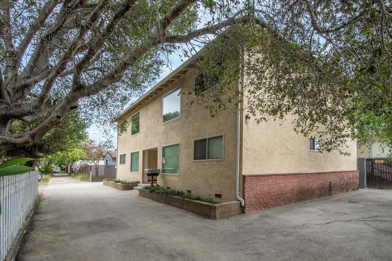 Photo - OPEN HOUSE SATURDAY JUNE 13TH 12:30PM to 1:30PM -Convenient living near public transportation. 4 ... Unit D