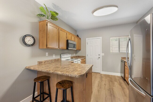 Photo - "Cozy 2-Bedroom Retreat in Prime Washington, UT Location – Welcome to La Vanita!" Unit L4