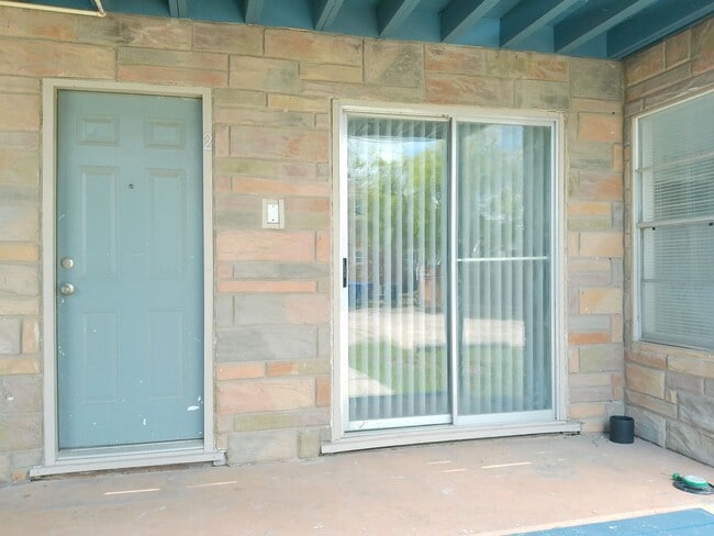 Photo - 829 Indiana Ave