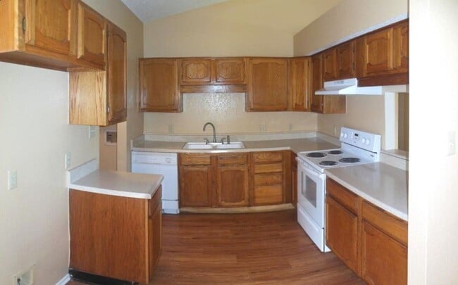 Photo - 1806 Bobby Lee Dr