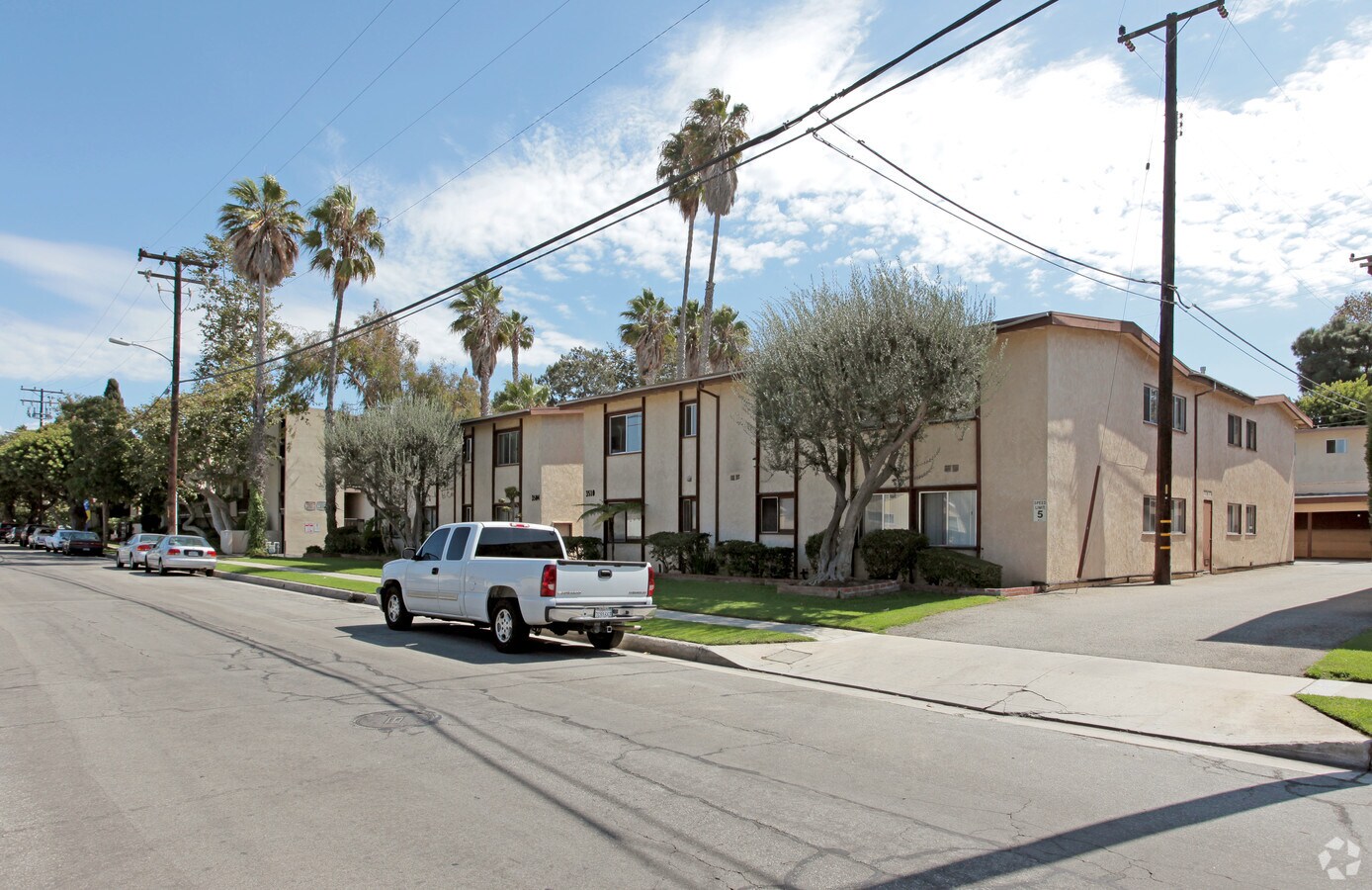 3504-3530 Garnet St - 3504-3530 Garnet St Apartments