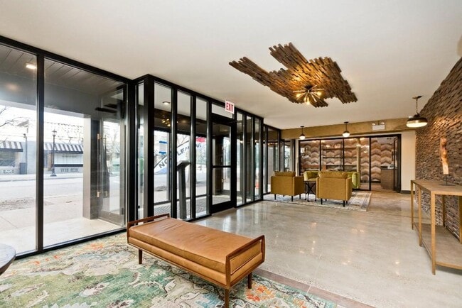 Photo - 5510 N Sheridan Rd