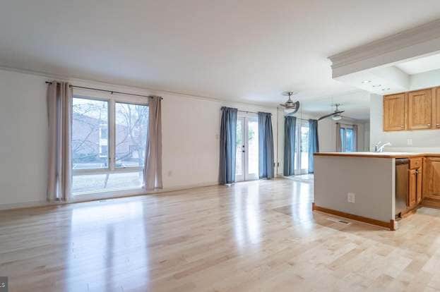 Photo - 9753 Lake Shore Dr