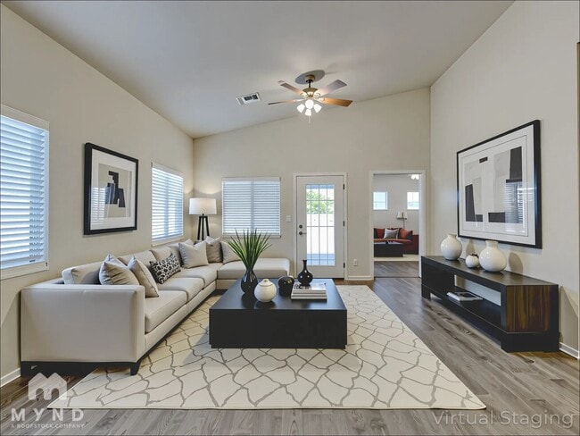 2632 E Hidalgo Ave