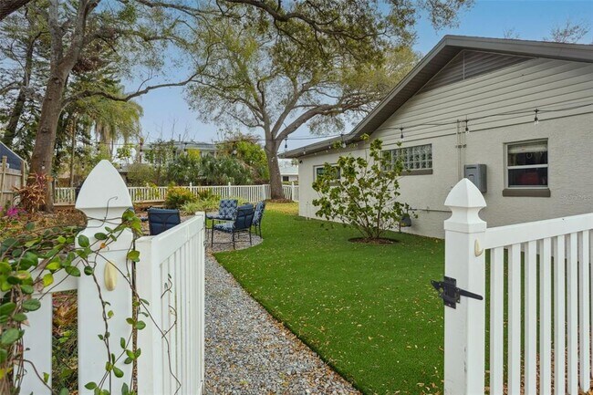 Photo - 2603 N Ridgewood Ave