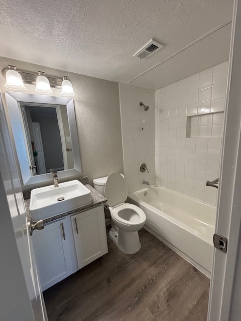 Photo - 2010 Estrada Pkwy Unit 06-206