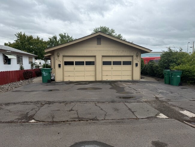 Building Photo - Hascall-PM-026-0278 Unit 2120