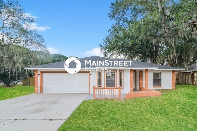 Building Photo - 3 Bedroom Pet-Friendly Home in CLERMONT, FL with Main Street Renewal