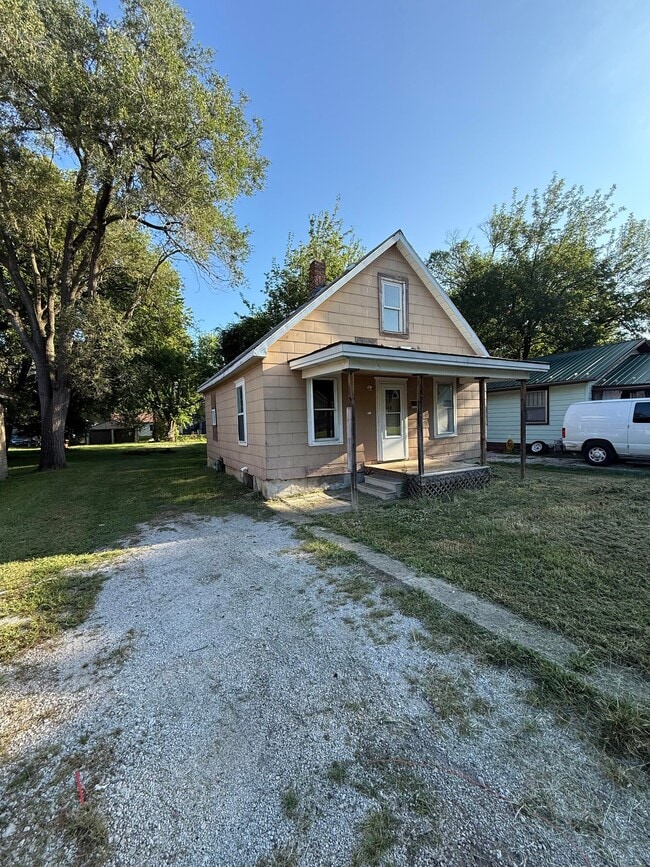 Photo - 1286 E Vanderhoof St