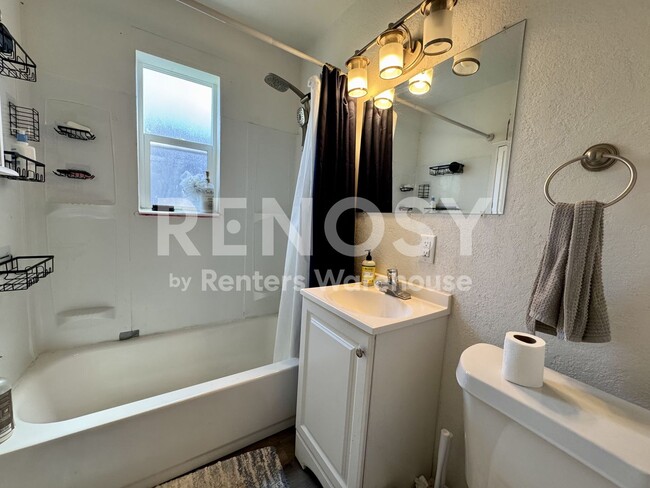Photo - 1260 Brentwood St