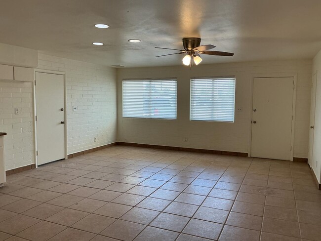Photo - 2246 W Sierra St