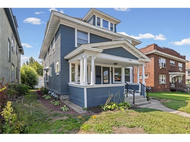 Photo - 892 Marshall Ave