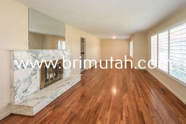 Photo - 415 E 4800 S