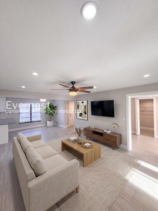 Building Photo - 13601 Frigate Ct